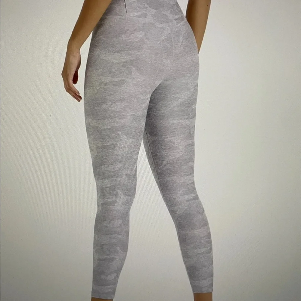 Vuori Womens Clean Rose Pink High Rise Elevation Legging 24” Gym Stretch -Size S - Picture 8 of 8